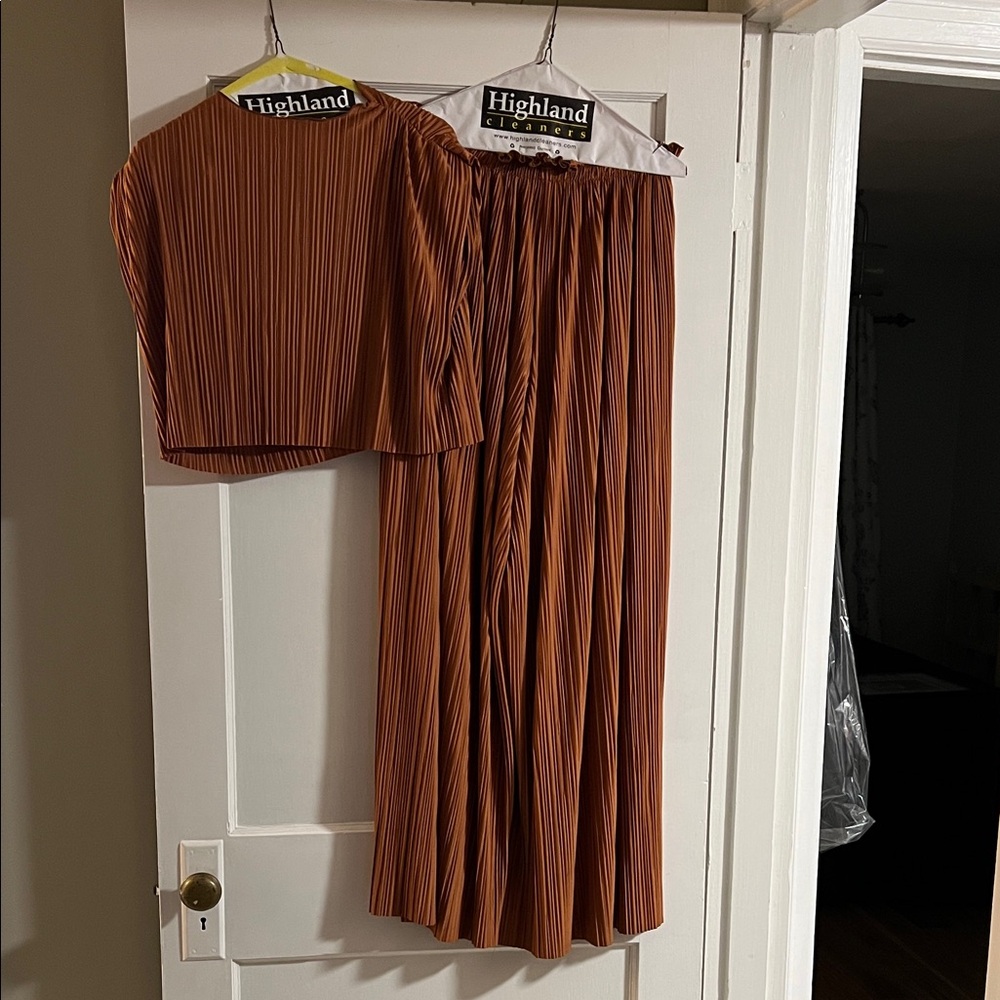 Women's Rust Set